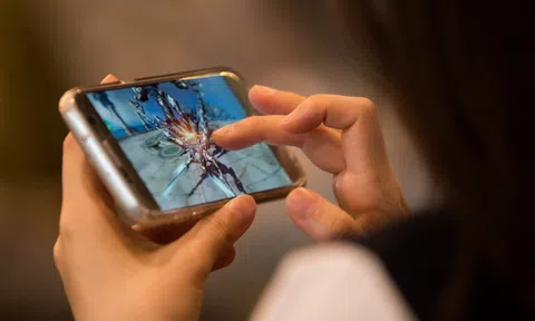 2024 rồi, đừng mua điện thoại gaming nữa