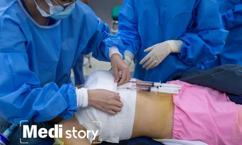 Cận cảnh quy trình phẫu thuật tạo hình vòng một