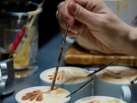 Dọn tủ lạnh sau Tết: 6 loại thức ăn thừa buộc phải vứt bỏ dù tiếc đến mấy