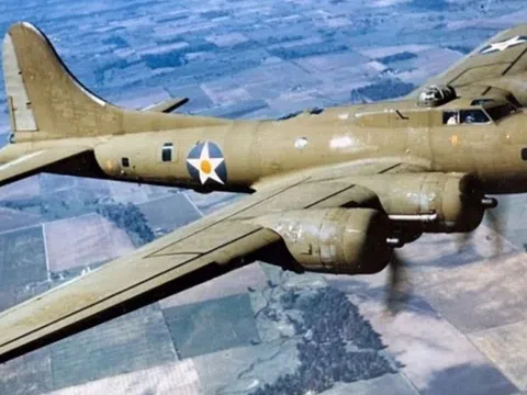 Hành động bất ngờ của một phi công Đức Quốc xã trong cuộc đấu trên không