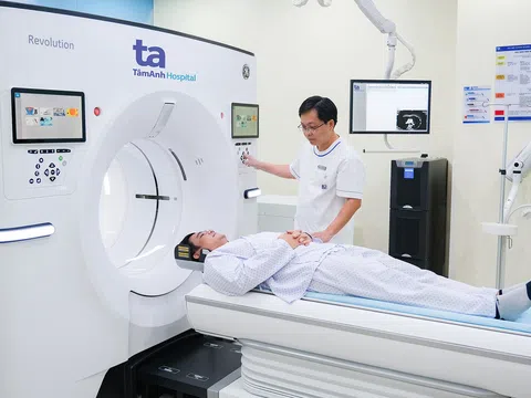 Máy CT 1975 lát cắt giúp đánh giá nhanh đột quỵ trong 5 phút