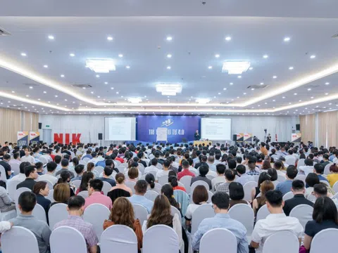 Cổ phiếu công ty dạy làm giàu bị cắt margin vì làm ăn thua lỗ