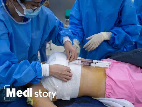 Cận cảnh quy trình phẫu thuật tạo hình vòng một